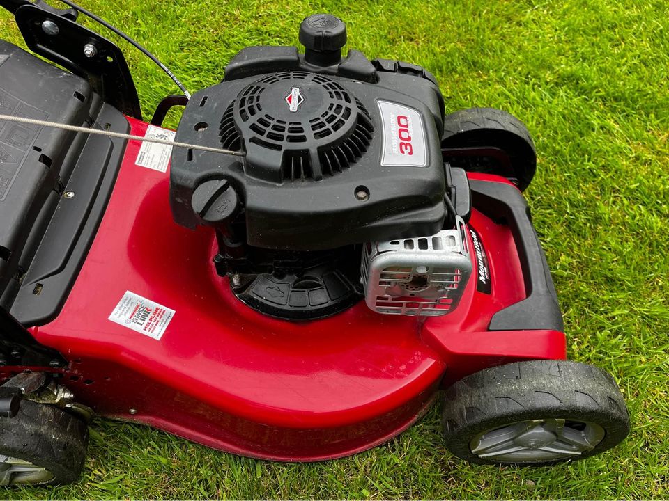 Mountfield lawn mower with manual drive, model HP185, red and grey, item 2L0481043/MC